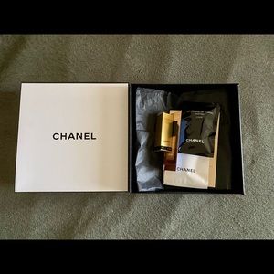 NEW Chanel Perfume Box with Assorted Samples